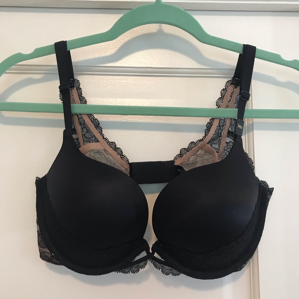 Victoria’s Secret Fearless black lace bra 34D